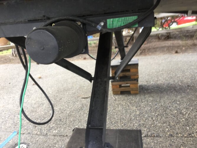 Leveling jacks down for RV theft prevention