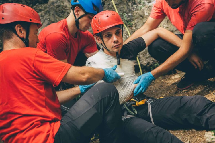 rescue team saves alpinist