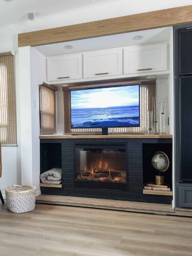 RV TV and fireplace living area. (Image: Ann Karlstrom)