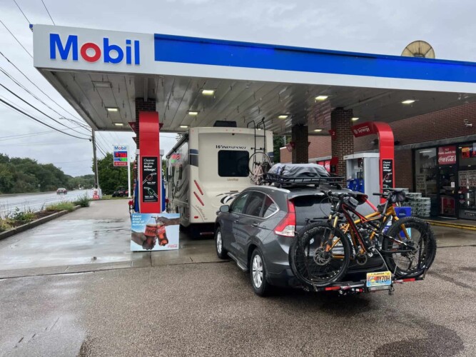 Mobil big rig friendly RV gas station stop (Image: Erik Anderson)